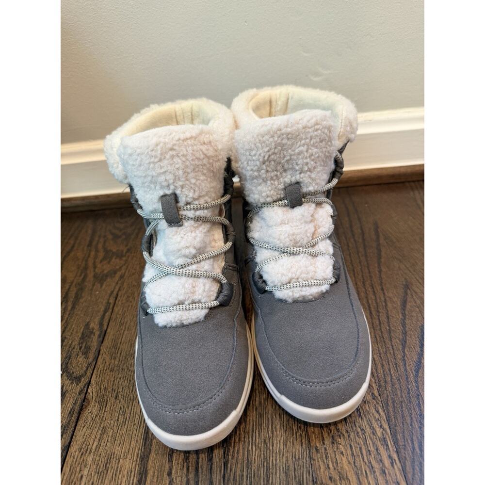 (NIB) JBU Women's Suede Freeze Round Toe Snow Boots 8 M Grey B4FRE19